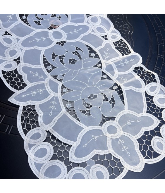 Lace Table Runner, Fabric Dresser Runner for Home Kitchen Dining Tabletop Decoration