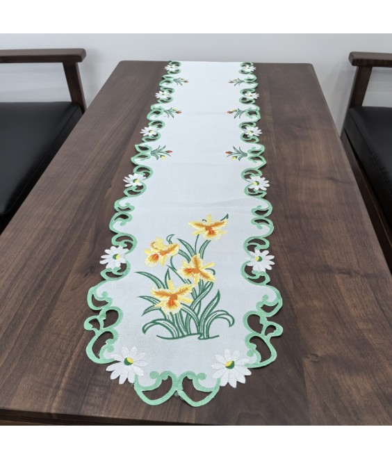 Daffodil Embroidered Table Runner, Fabric Dresser Runner for Home Kitchen Dining Tabletop Decoration