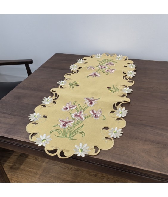 Daffodil Embroidered Table Runner, Yellow Fabric Dresser Runner for Home Kitchen Dining Tabletop Decoration