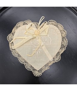 Heart Shaped Table Placemats, Court Style Embroidered Doilies Cup Mat