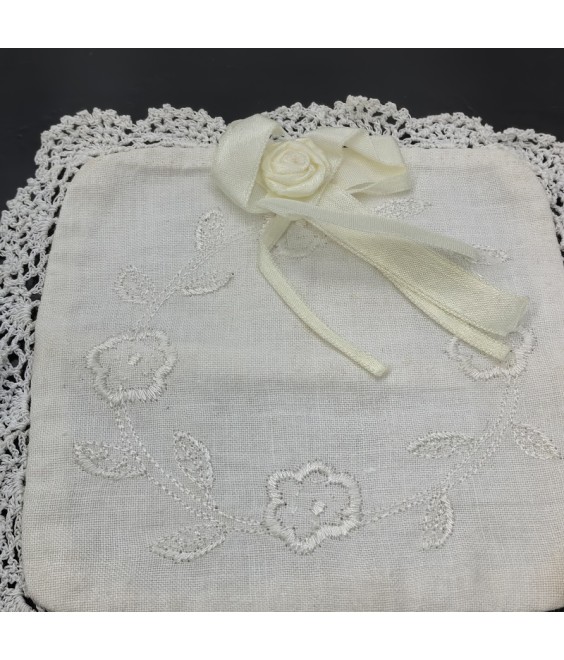 Square Table Placemats, Court Style Embroidered Doilies Cup Mat