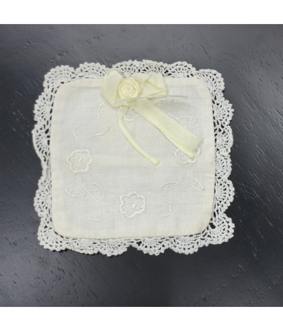 Square Table Placemats, Court Style Embroidered Doilies Cup Mat