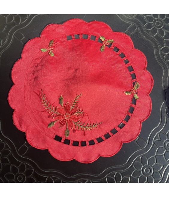 Round Table Placemats, Christmas Embroidered Doilies Cup Mat