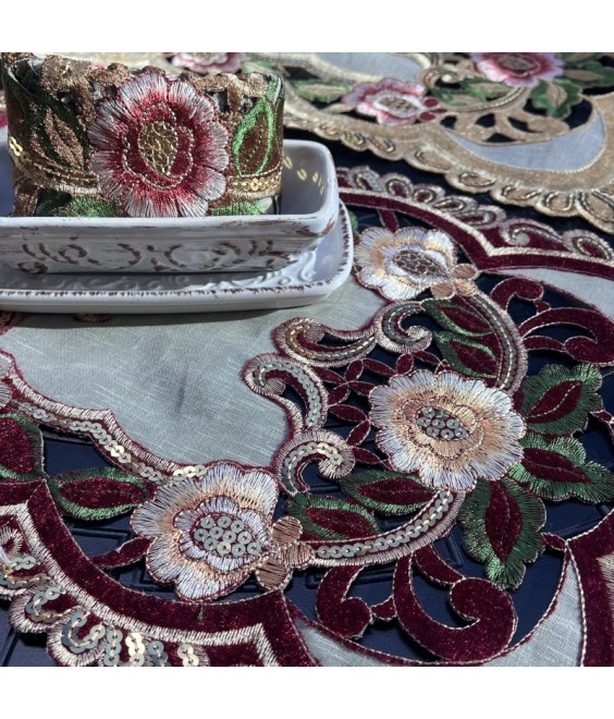 Rectangular Table Placemats, Euro Style Embroidered Doilies Vase Mat