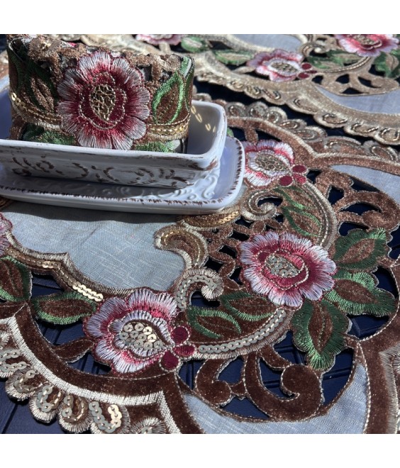 Rectangular Table Placemats, Euro Style Embroidered Doilies Vase Mat