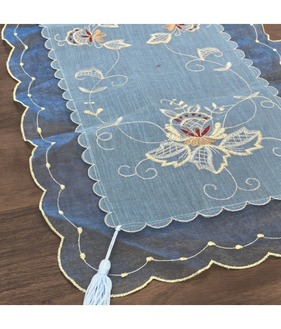 Rectangular Table Placemats, French Style Embroidered Doilies Vase Mat