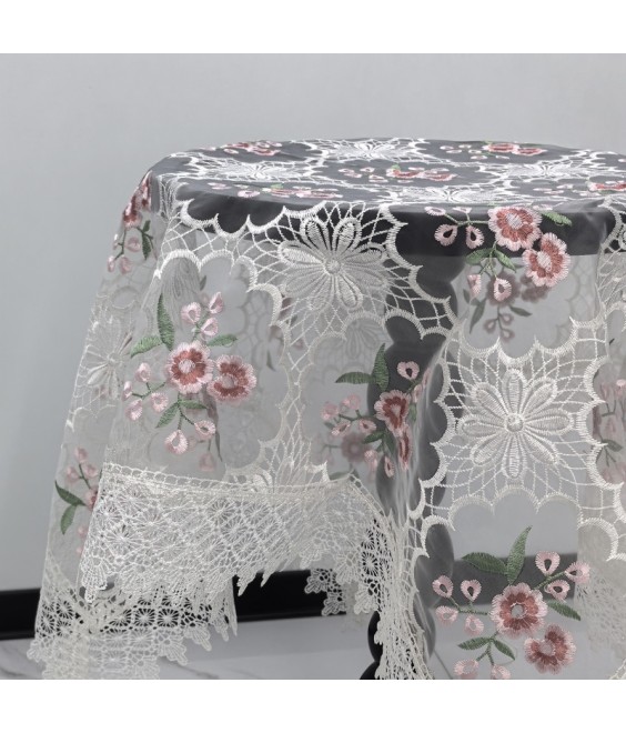 White Lace Square Table Cloth,Vintage Style Dining Table Cover for Home Kitchen Decoration